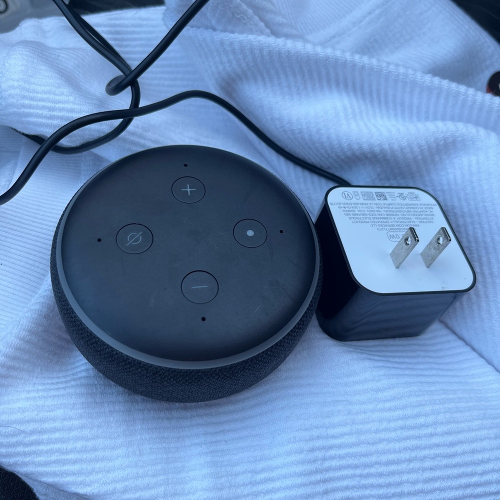 Amazon echo dot speaker. New